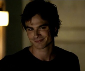 Damon-3-the-vampire-diaries-28002589-426-361
